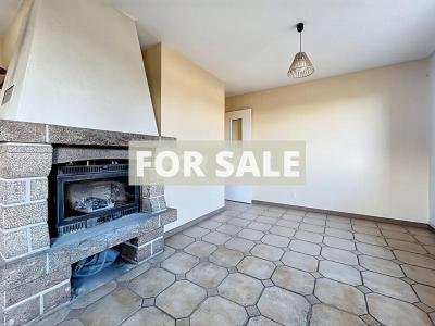 Detached Villa With Garden and Open View