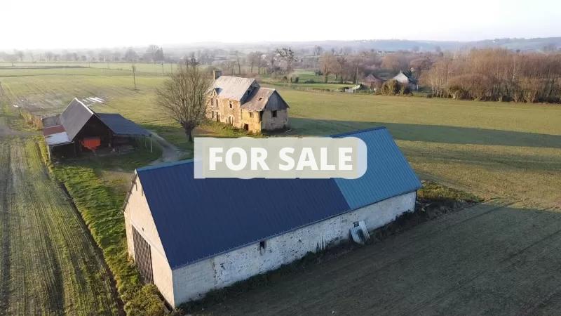 Detached Country House with Outbuilding
