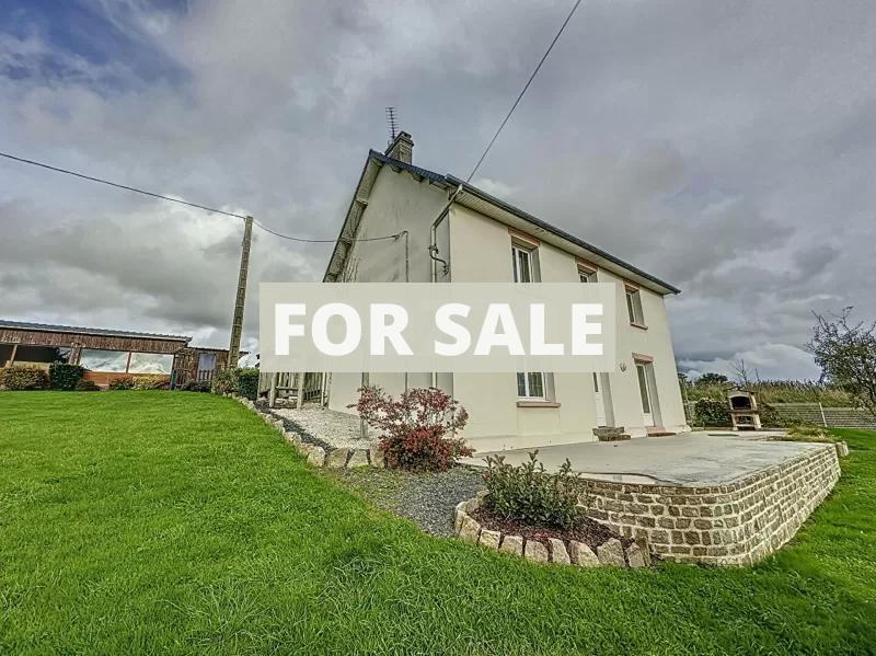 Main Photo of a 5 bedroom  House for sale