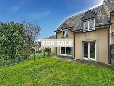 Traditional House with Garden