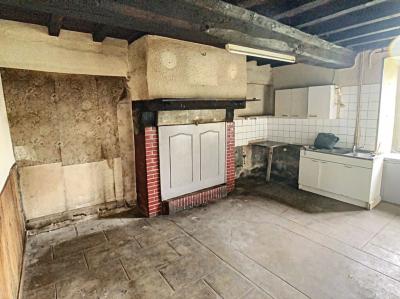 Detached Country House with Outbuildings in 4.5 Hectares of Land
