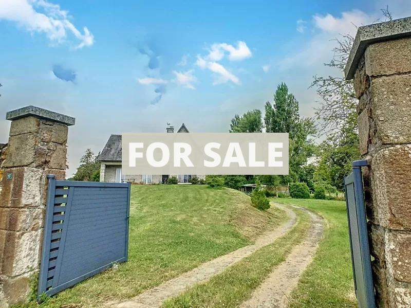 Detached House with Garden