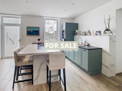 Traditional House with Garden Close to the Coast