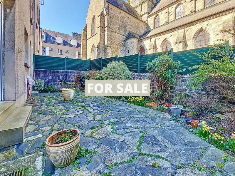 Town House in Great Village Location