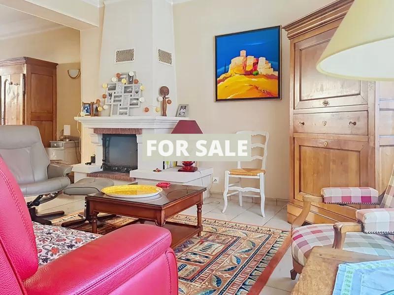 Town House in Great Village Location