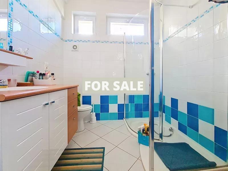 Town House in Great Village Location