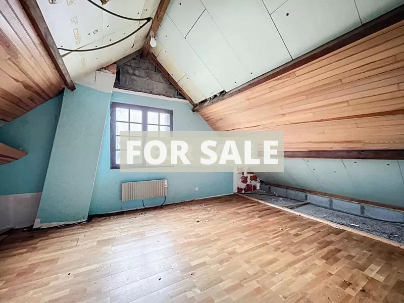 Detached House with Garden by the Coast