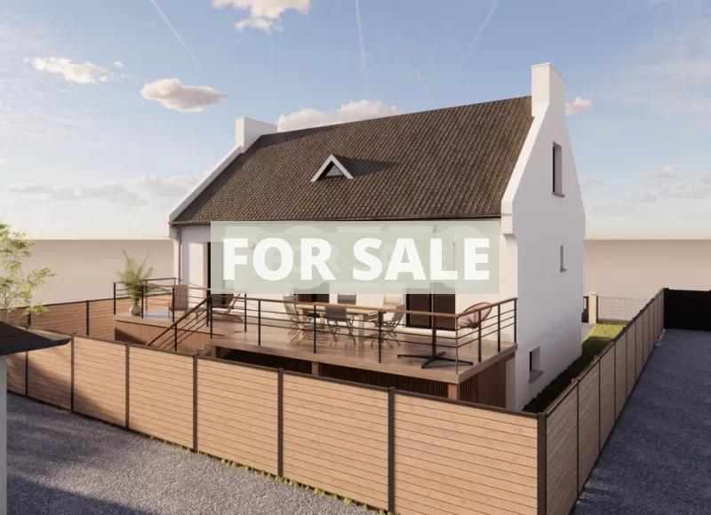 Detached House with Garden by the Coast