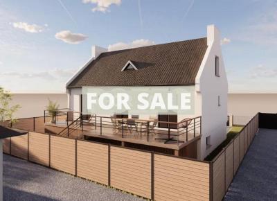 Detached House with Garden by the Coast