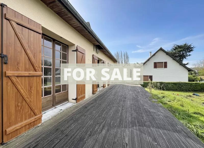 Detached House with Garden by the Coast