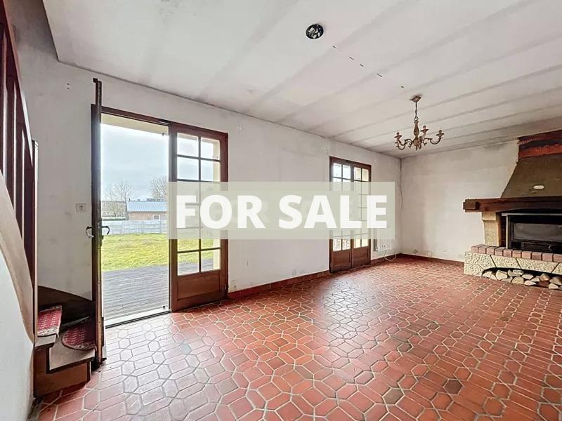 Detached House with Garden by the Coast