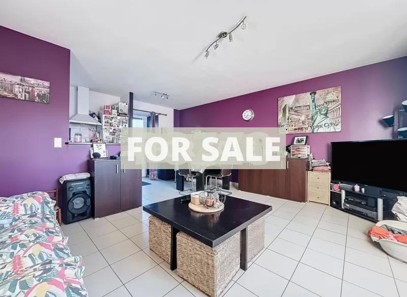 Traditional House with Garden