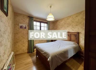 Detached House with Landscaped Garden