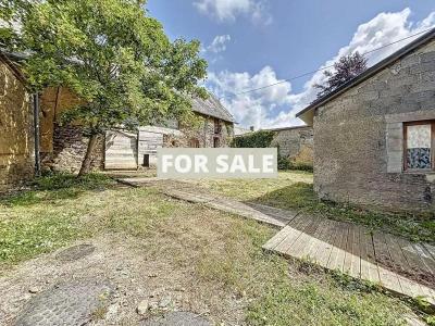 House with Outbuildings 5 minutes from the Coast