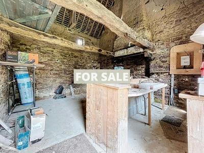 House with Outbuildings 5 minutes from the Coast
