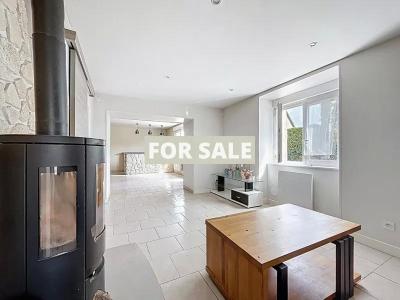 House with Outbuildings 5 minutes from the Coast