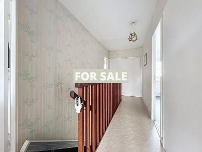 Contemporary House in Great Location