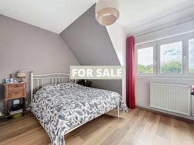 Contemporary House in Great Location