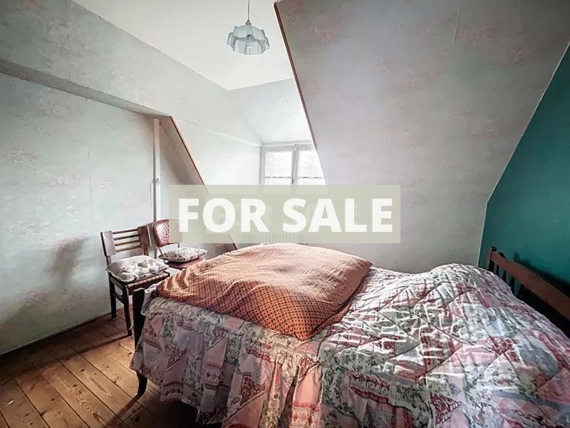 Detached Country House with Outbuilding