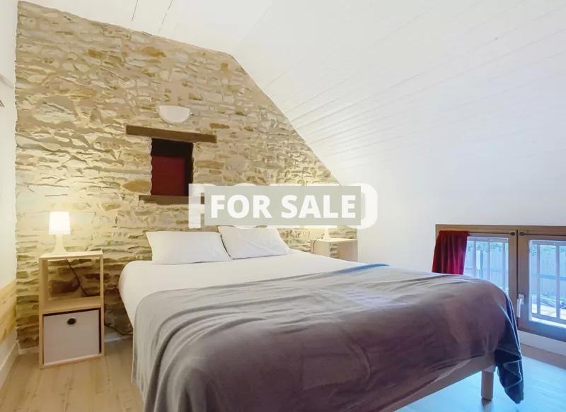 Main House with Swimming Pool Plus 5 Guest Gites