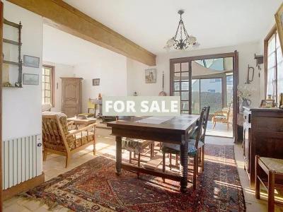 Detached House with Landscaped Garden