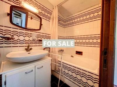 Detached House with Garden by the Coast