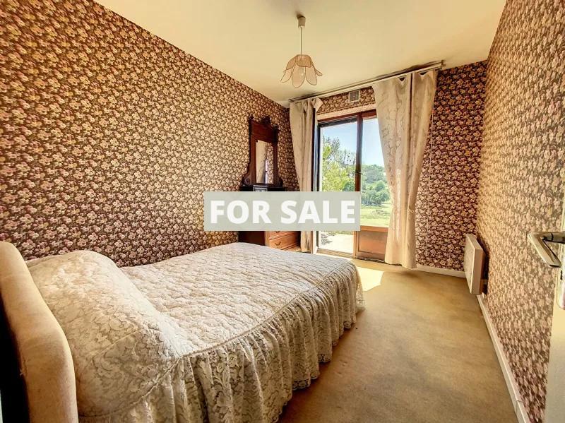 Detached House with Garden by the Coast