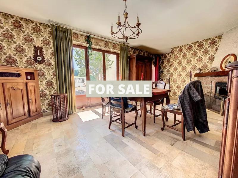 Detached House with Garden by the Coast