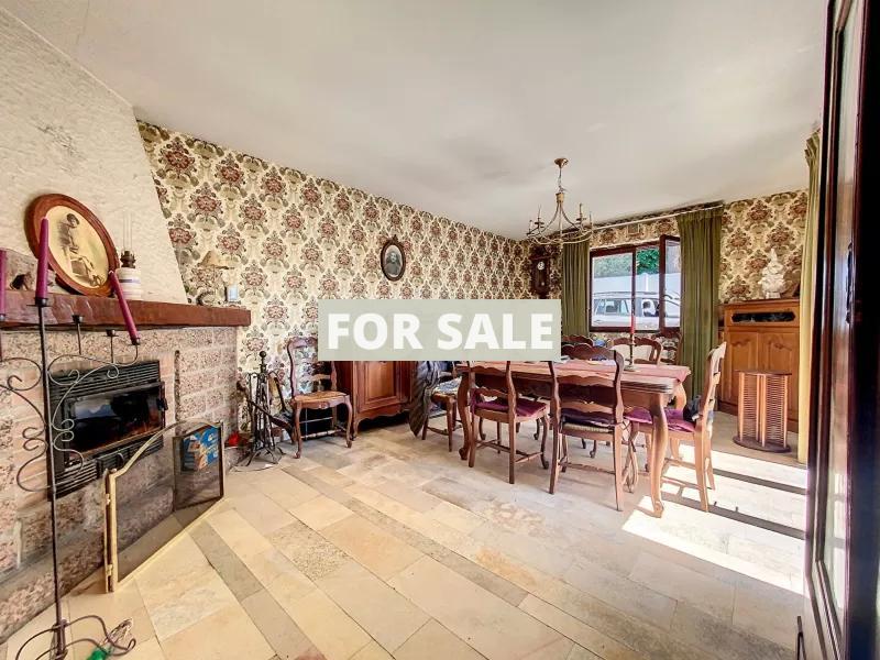 Detached House with Garden by the Coast