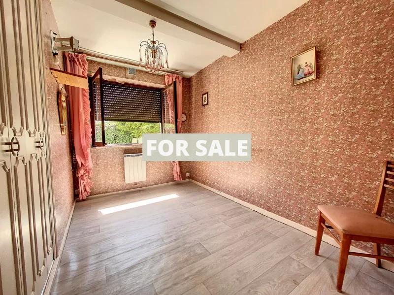 Detached House with Garden by the Coast