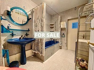 Detached House with Garden by the Coast