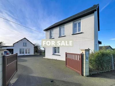 Detached Country House with Outbuilding