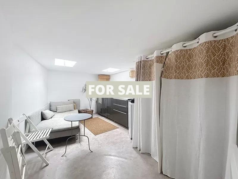 Business Premises For Sale with Apartment