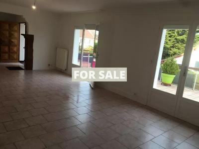 Detached House with Garden by the Coast