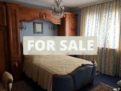 Detached House with Garden