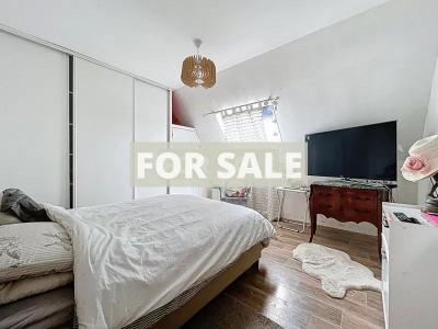 Traditional House with Garden