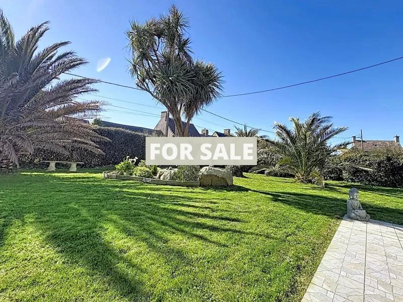 Detached House with Pool by the Coast