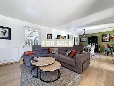 Detached House with Pool by the Coast