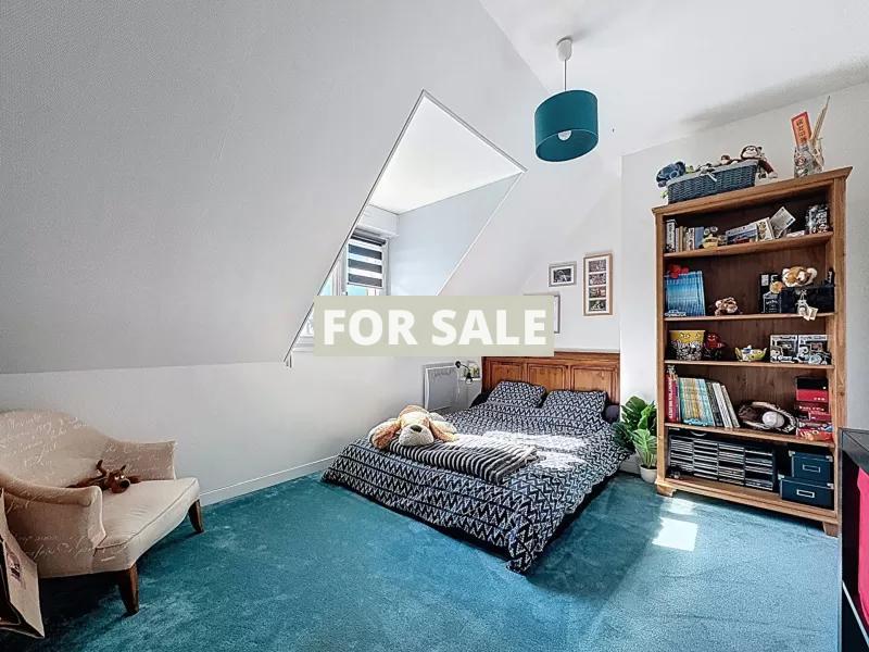 Detached House with Pool by the Coast