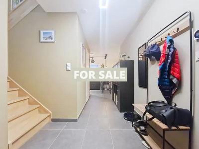 Contemporary Detached House Close to the Coast