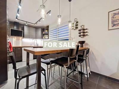 Contemporary Detached House Close to the Coast