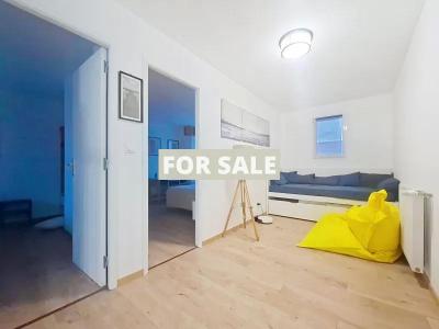 Contemporary Detached House Close to the Coast