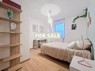 Contemporary Detached House Close to the Coast