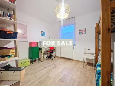 Contemporary Detached House Close to the Coast