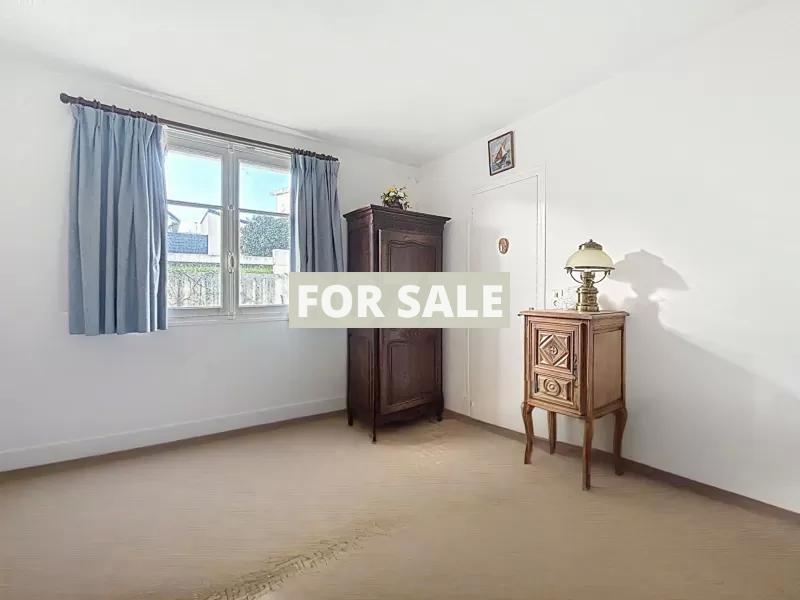 Detached House 200m From the Sea