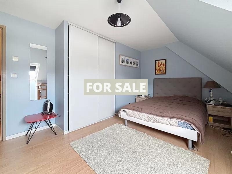 Lovely Family Home 300m from the Beach