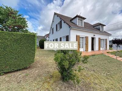 Coastal Detached House with Landscaped Garden