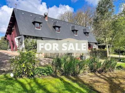 Detached Country House with Landscaped Garden