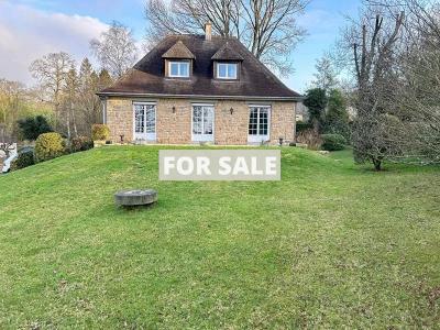 Detached House with Garden