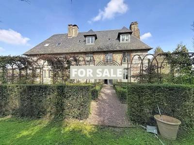 Detached Country House with Swimming Pool